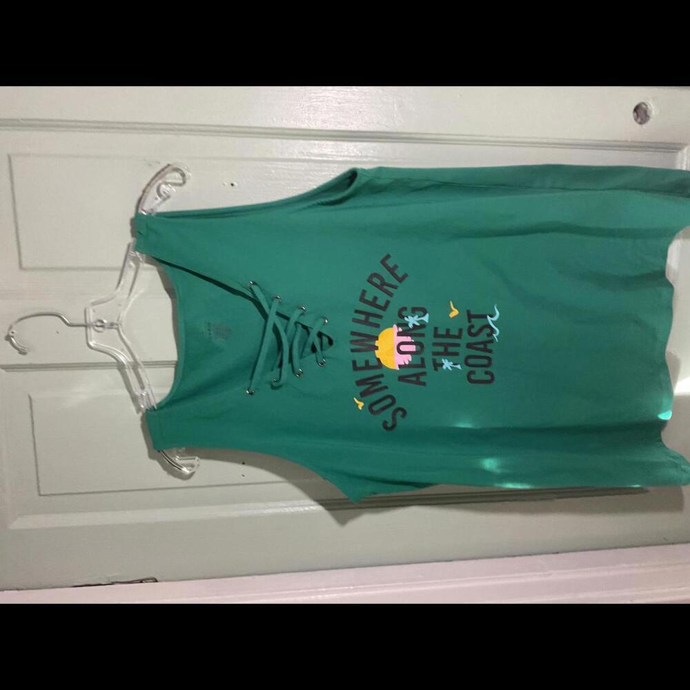 Torrid Green Sleeveless Long T Shirt, “ Somewhere along the coast.” Size 4